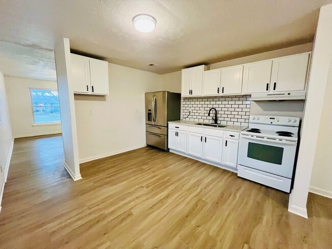 Foto del edificio - Renovated 3BR/2BA ranch in Valley Station