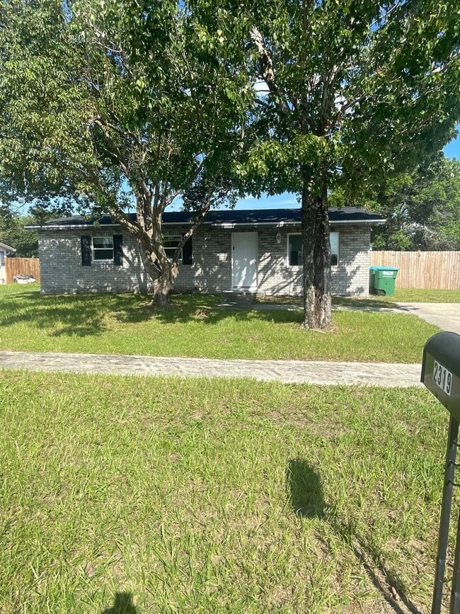 Building Photo - 2319 Otis Ave