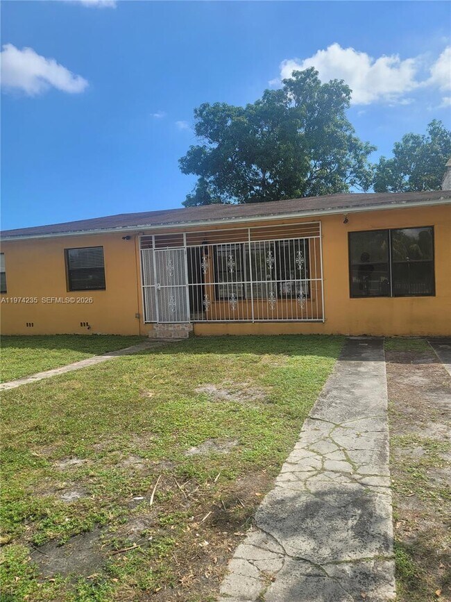 Foto del edificio - 1290 NW 120th St