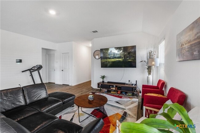 Foto del edificio - 107 Isaac Millsaps Trl