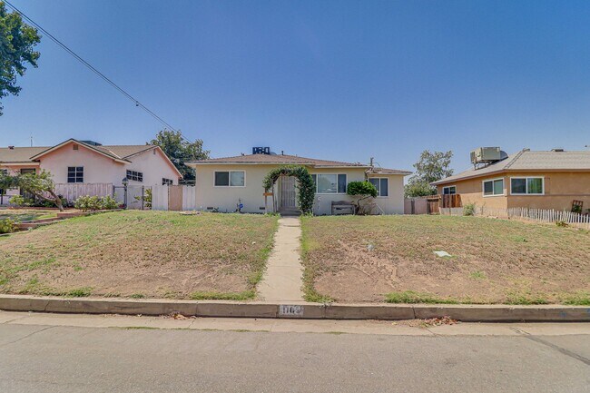 Foto del edificio - Newly Remodeled East Side Home!