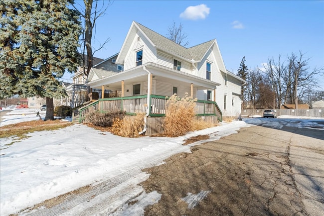 Foto del edificio - 412 W Genesee St