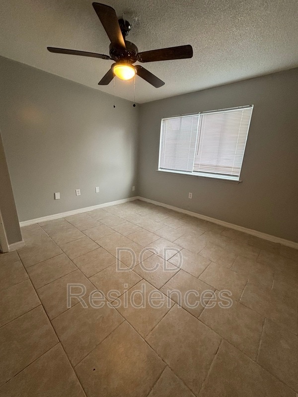 Building Photo - 3202 S Orlando Dr