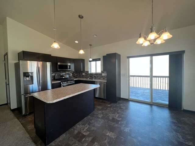 Building Photo - 124 Melano St
