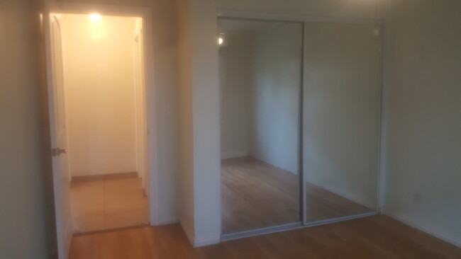 Bedroom mirror closet - 1438 19th St