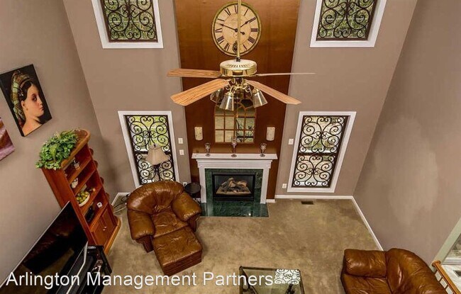 Building Photo - 5 br, 3.5 bath House - 10532 Coral Berry Dr