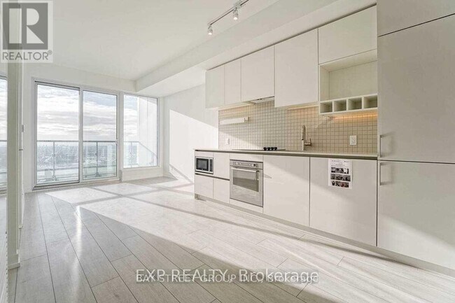 Photo du bâtiment - 5 Buttermill Ave.