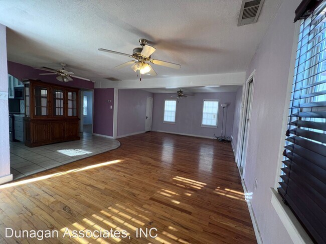 Foto del edificio - 2 br, 2 bath House - 508 W Shaw St.