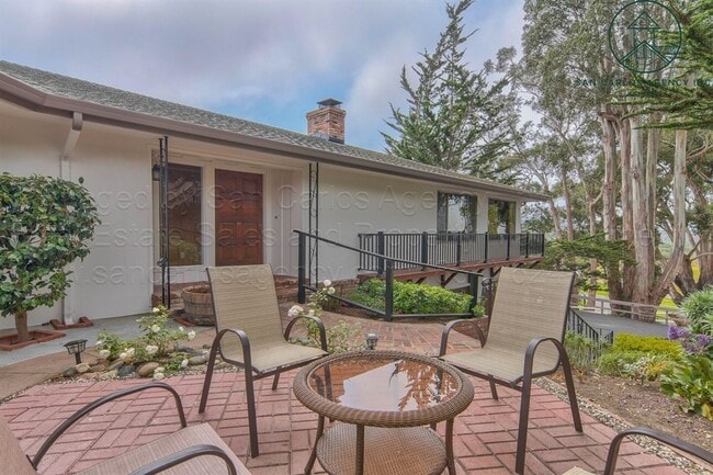 Building Photo - 2 Bedroom Carmel Home with Views of Point Lobos