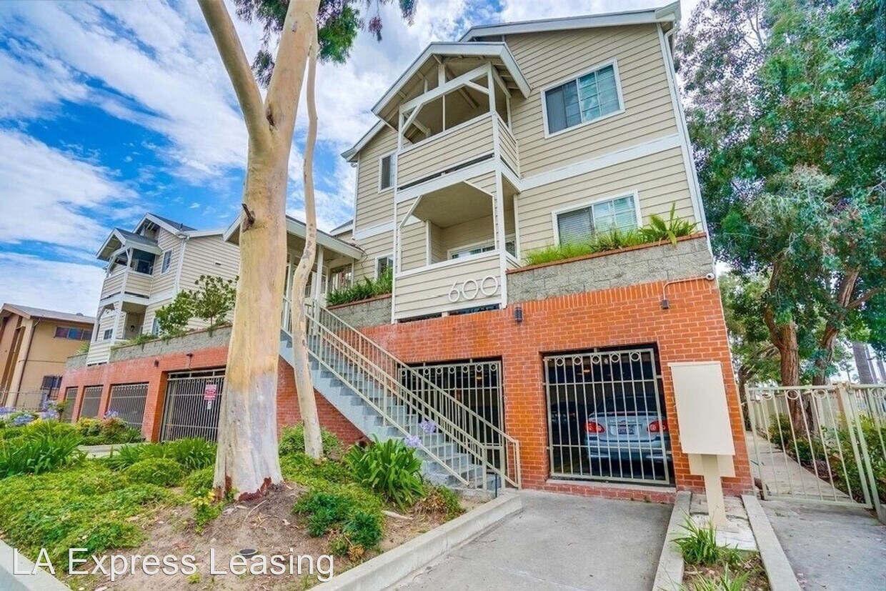 Foto principal - 600 E 97th St