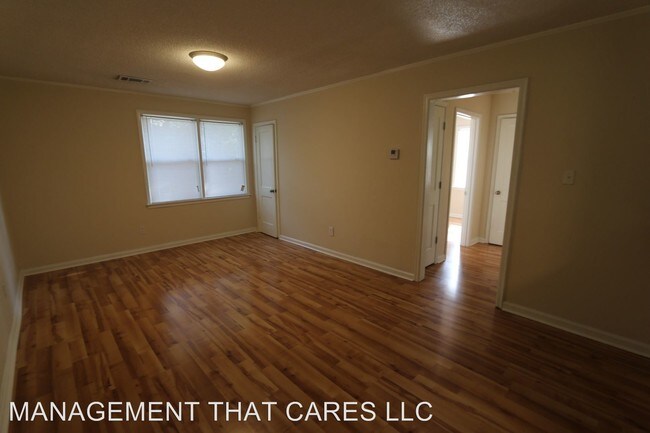 Building Photo - 4418 Powell Ave