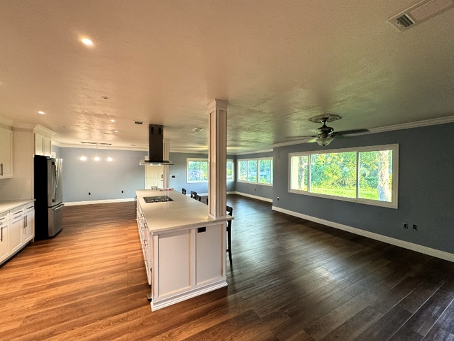 Building Photo - 17130 US-301