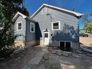 Building Photo - 8th2122 (KP-JF)