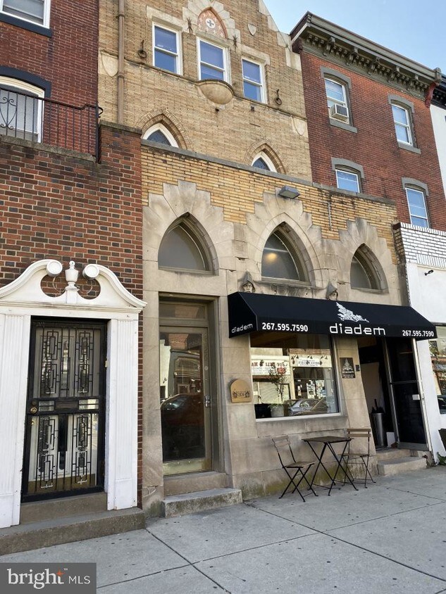 Primary Photo - 2826 W Girard Ave