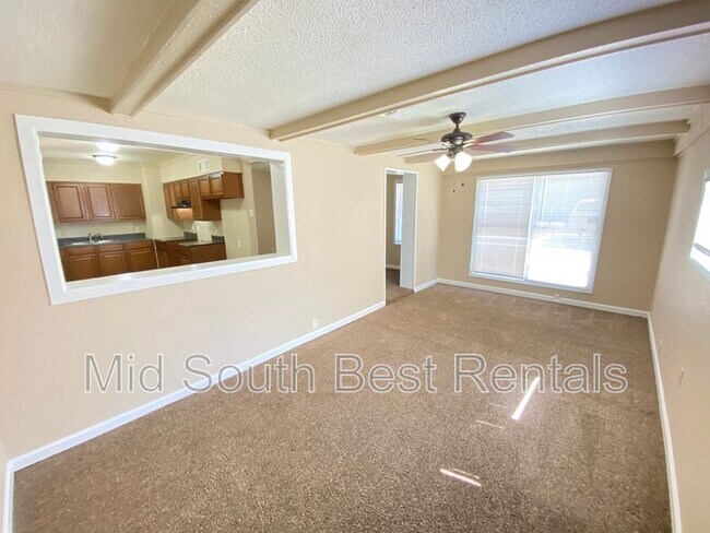 Building Photo - 3399 Madewell St