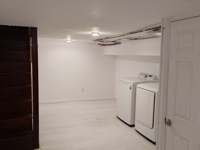Foto del edificio - 2224 Latona St