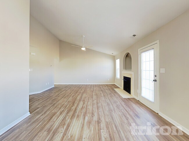 Building Photo - 6008 Bradford Ct