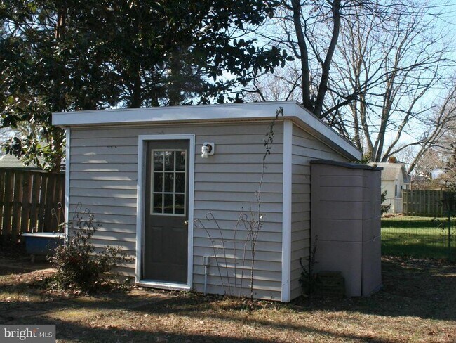 Foto del edificio - 809 Bancroft Ave