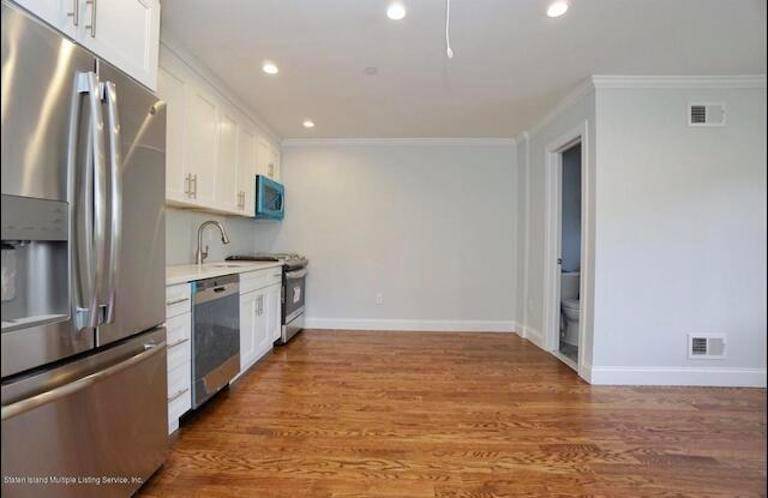 Primary Photo - 137 Brighton Ave