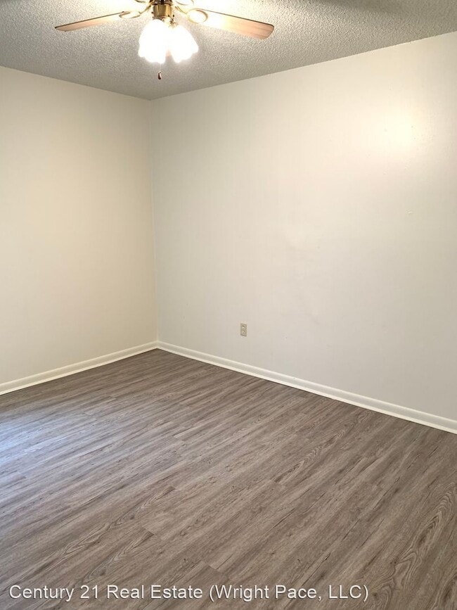Building Photo - 2 br, 1 bath House - 711 Vine #2