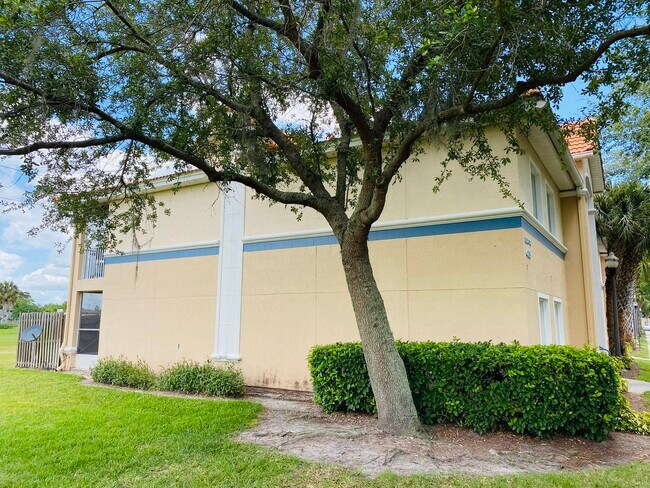 Building Photo - 483 Las Cortes Lane, Unit 101
