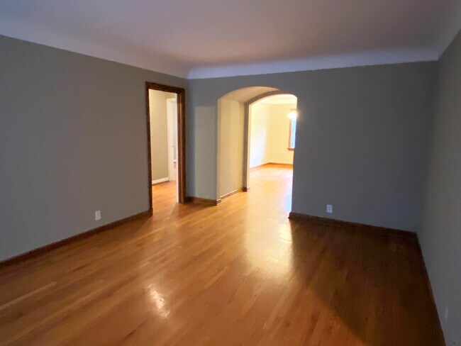 Building Photo - 7277 Delmar Blvd