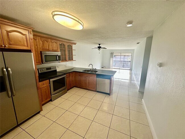 Foto del edificio - 6344 Newtown Cir