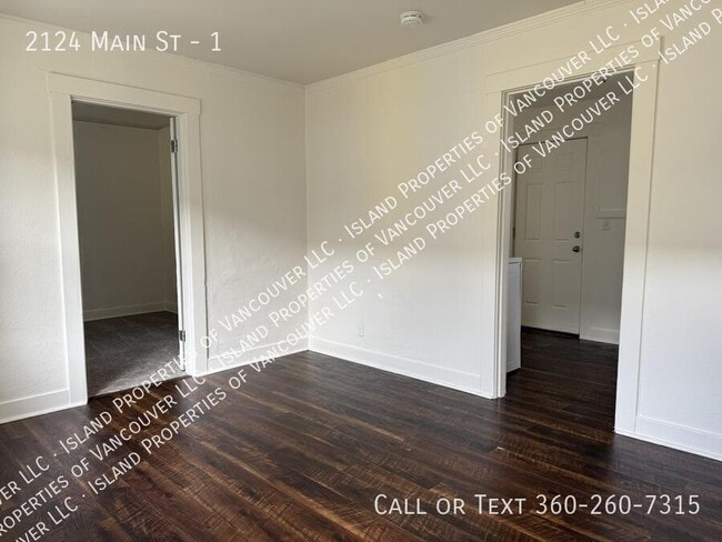 Building Photo - 2124 Main St