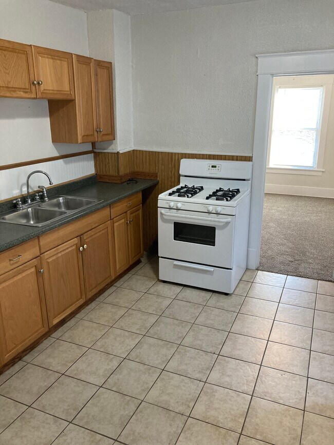 Foto del edificio - 1436 E 9th St