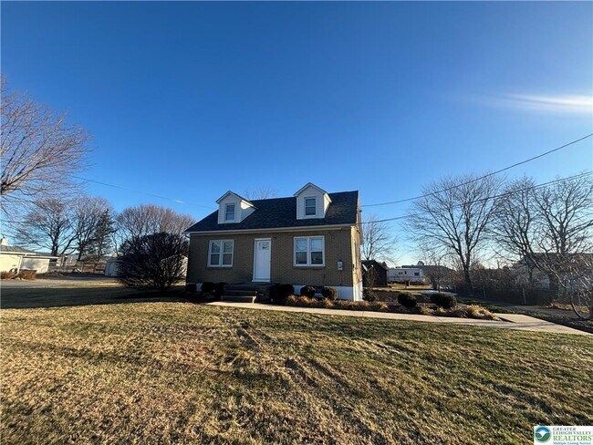 Foto del edificio - 6450 Sullivan Trail