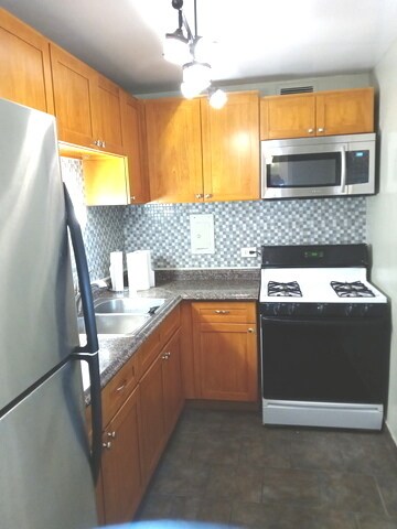 Foto del edificio - 1451 E 55th St