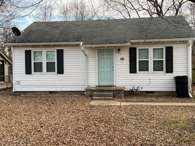 Building Photo - 511 E Greeley St