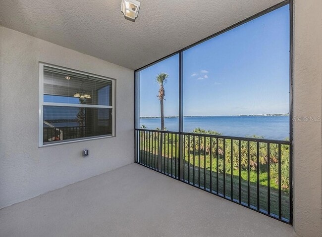 Foto del edificio - 920 Tidewater Shores Loop