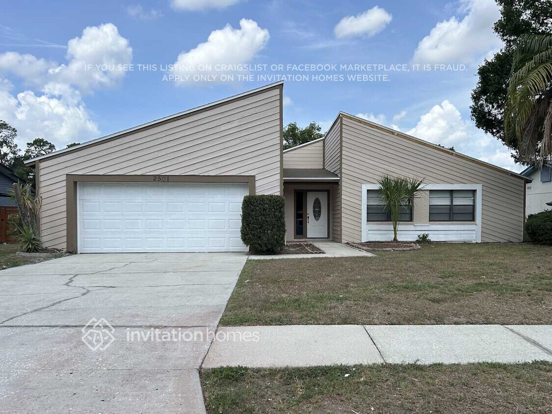 Foto principal - 2501 E Timberlane Dr