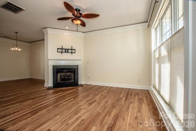 Foto del edificio - 8147 Townley Rd