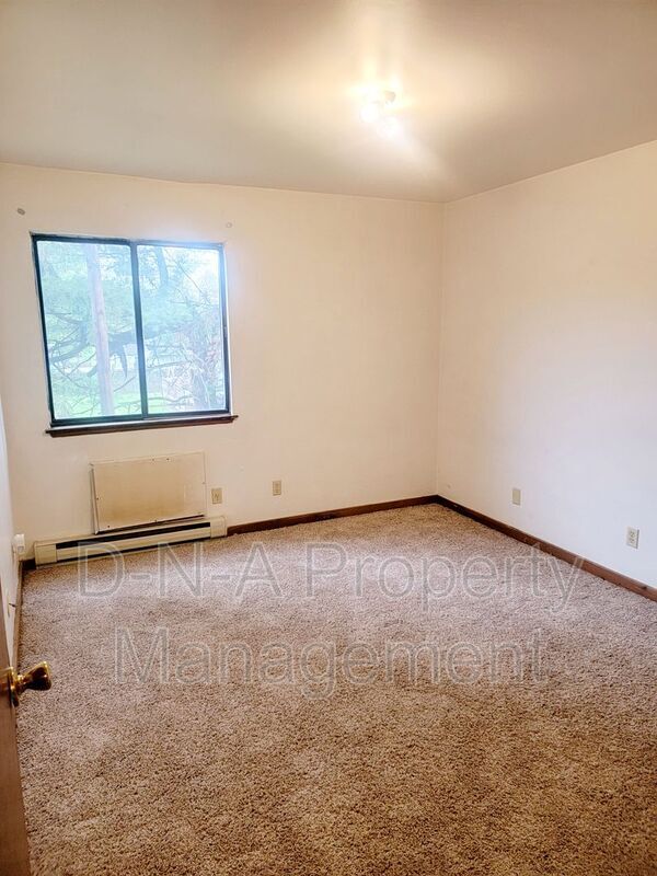 415 King St Unit Apt 8, East Stroudsburg, PA 18301 Condo for Rent in