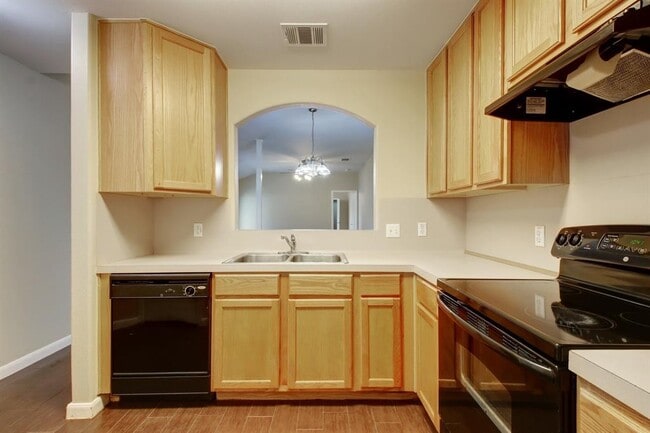 Building Photo - 140 Marvin Cove