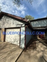 Building Photo - 112 SW Oxford Pl