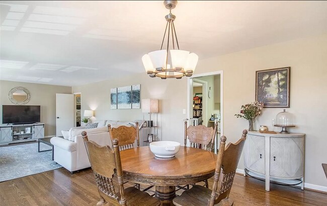 Building Photo - Condo For Rent in Vestavia Hills, AL!!! CO...