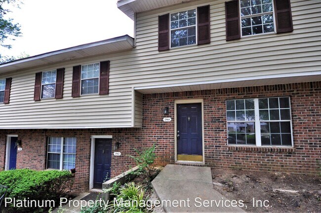 Building Photo - 2 br, 1.5 bath House - 2964 Spruce Cir