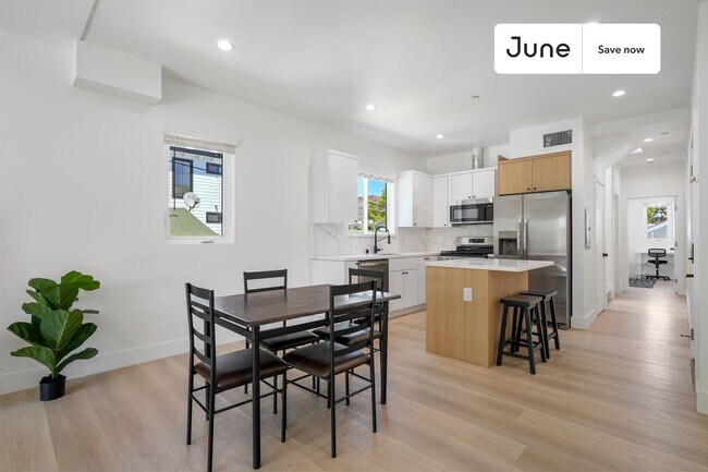 Foto del edificio - 1321 N June St