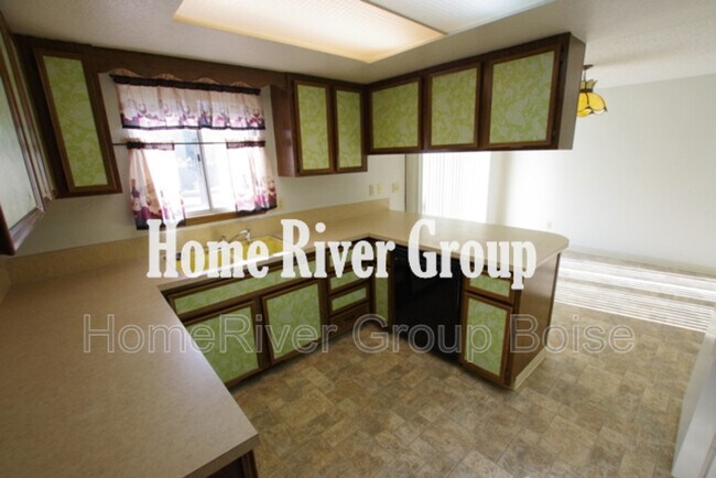 Foto del edificio - 10259 W Poppy St