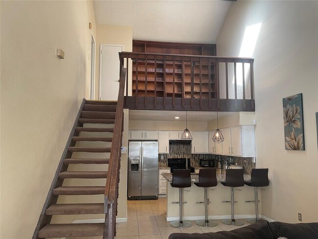 Building Photo - 12218 Copper Tree Pvt Ln