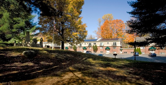 Primary Photo - Village Green Apartments