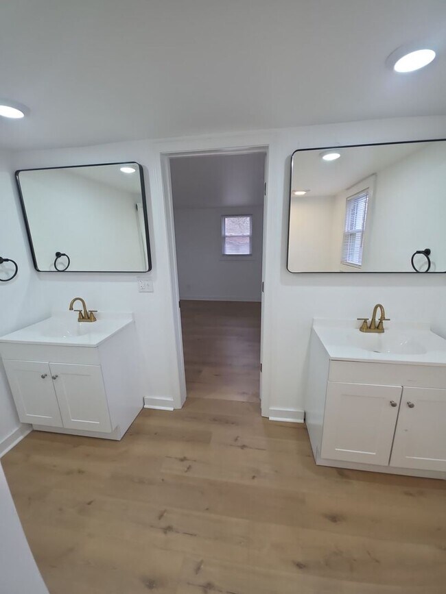 Foto del edificio - 2517 Cherry Creek Rd