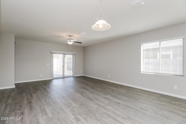 Building Photo - 37558 W Merced St