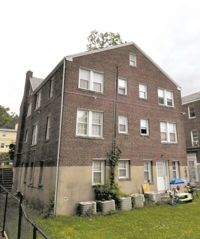 Building Photo - 8623 Flower Ave
