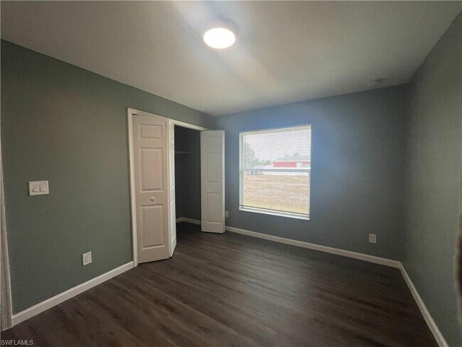 Foto del edificio - 4804 24th St SW