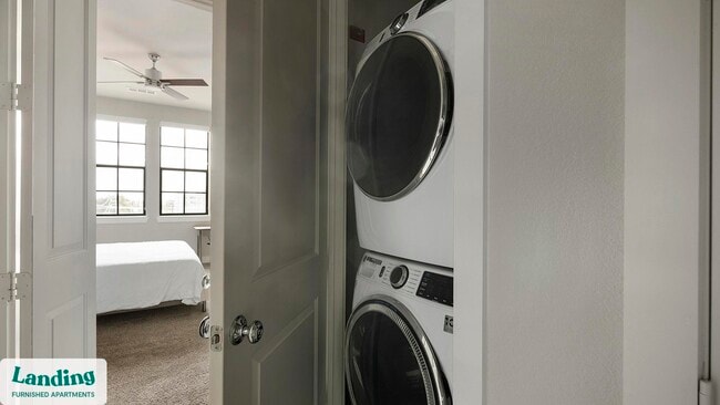 Foto del edificio - 1215 Sawyer St