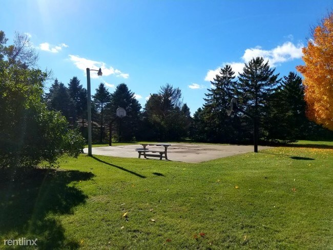 Foto del edificio - 2 br, 1 bath Apartment - 320 Sawmill Ln